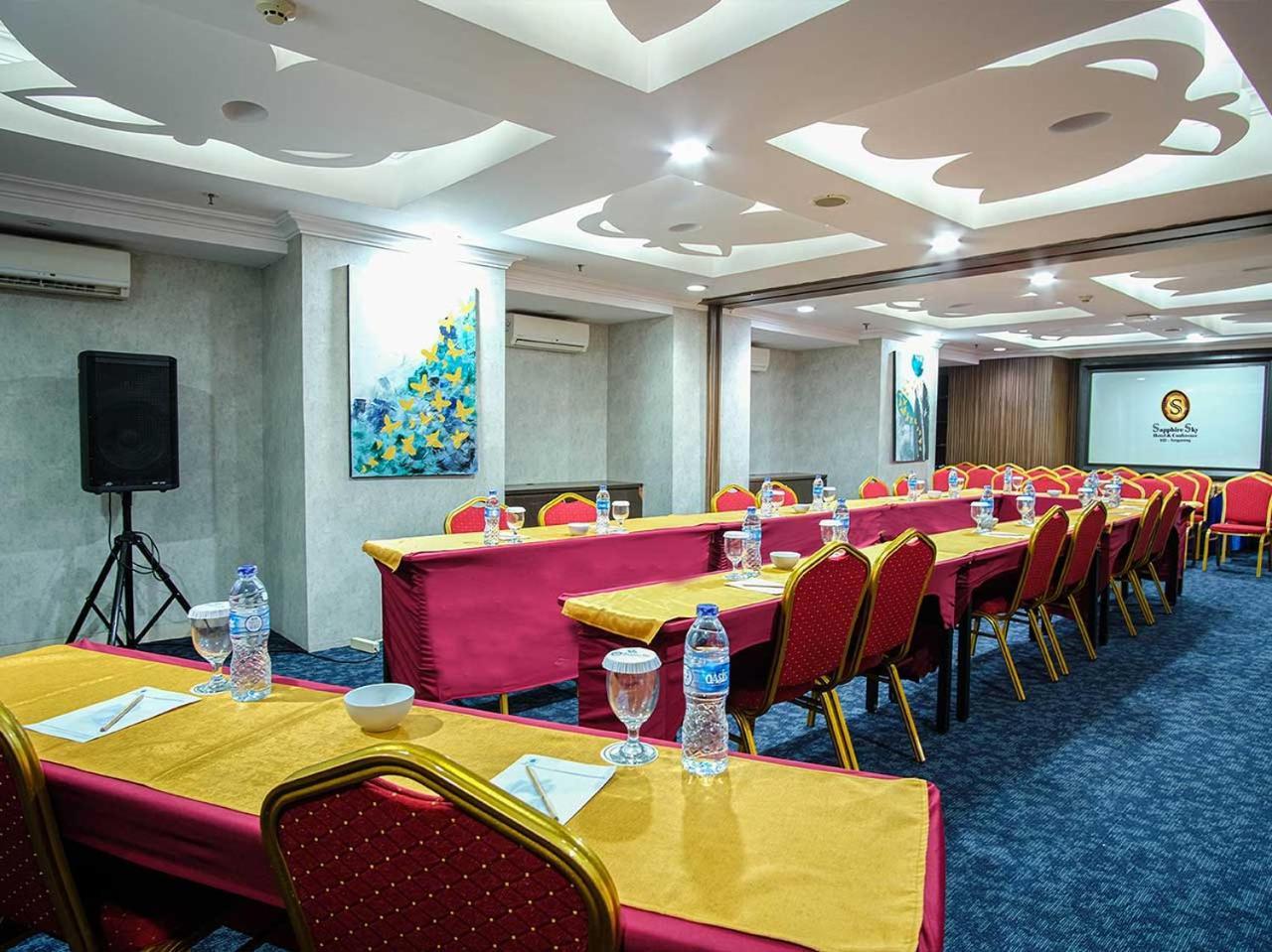 Sapphire Sky Hotel & Conference Serpong Exterior foto
